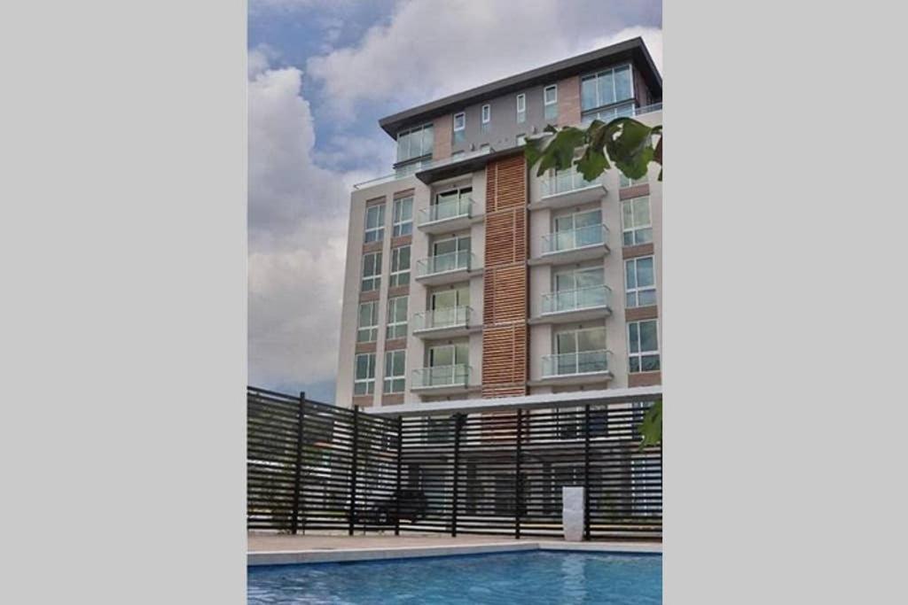 Moderno Y Acogedor Condominio En Zona Exclusiva سان بيدرو سولا المظهر الخارجي الصورة
